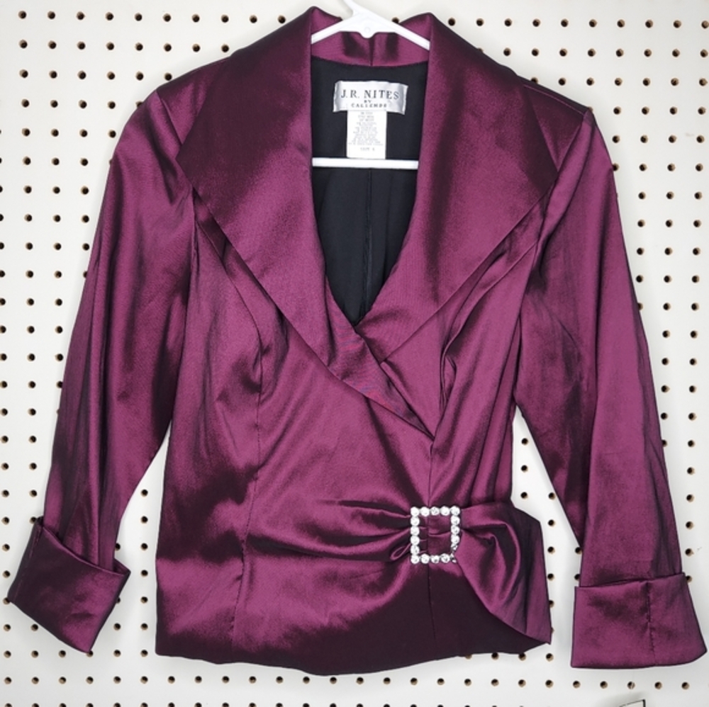 JR Nites Caliendo Faux Wrap Top 6 Purple Jewel Buckle 3/4 Side-Zip V-Neck Collar